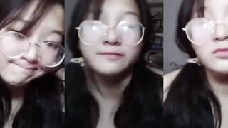 眼鏡妹性慾太高了