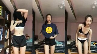 High School Girl's 52 Selfie Photos