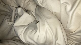 周りを気にしながら隠れておなにー