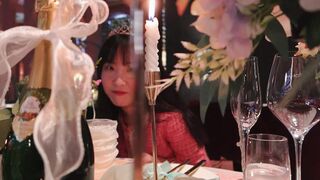 騷妻掰開等待進入