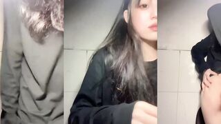 騷美女掰逼拍打美臀