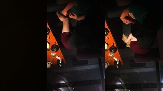 抓拍情侶在包廂取精