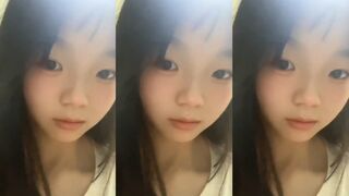 可愛高職妹妹自慰很開心