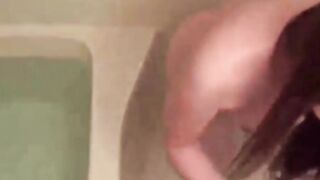 Spy Asian Masturbate in Bathroom