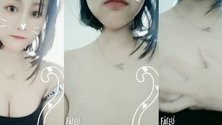 巨乳美女の自撮り美脚オナニー