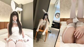 白絲兔女郎自拍無毛一線鮑