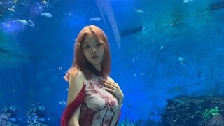 酒店無套黑絲巨乳騷貨
