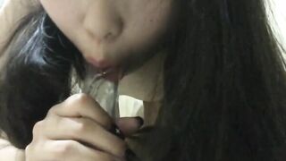 黑美甲騷貨水晶屌按摩棒自慰
