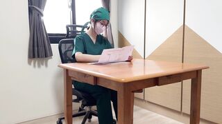 美女醫生幫助取精