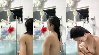新加坡妹子洗澡自拍分手後公開