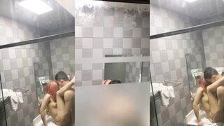 河北省の少女がバスルームのシンクに押し付けられて激しく犯される
