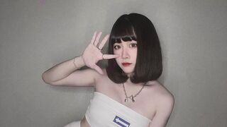 コントラストが可愛いショートヘアの女の子の自撮りコレクション